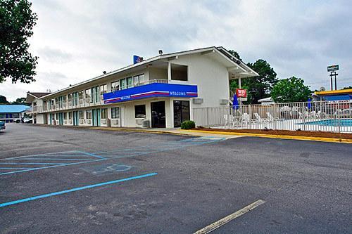 Rodeway Inn Montgomery Bagian luar foto